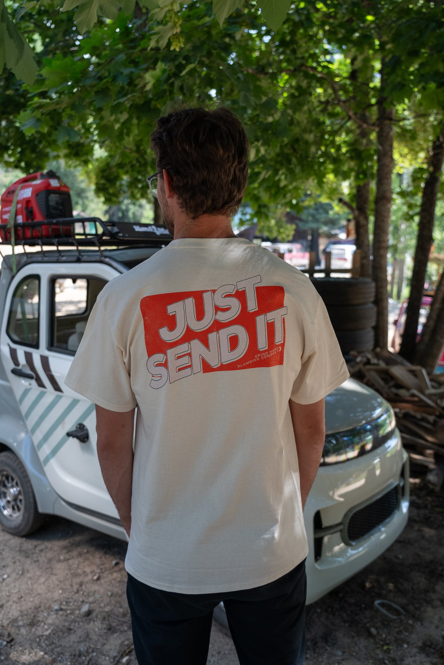JUST SEND IT TEE